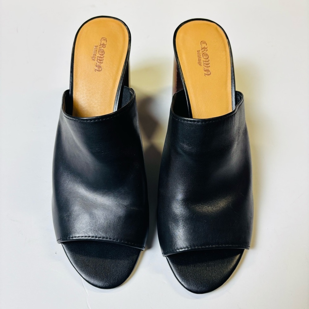 Crown Black Leather Mules. Size 10M. Excellent condition!!